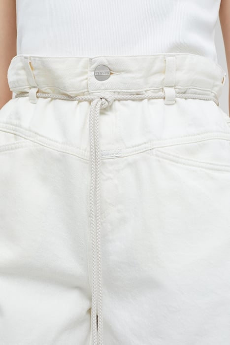 AIRI SHORTS CREME 5