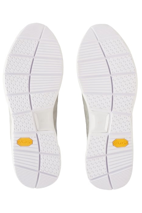 LIGHT GREY RUNNER SNEAKER 8