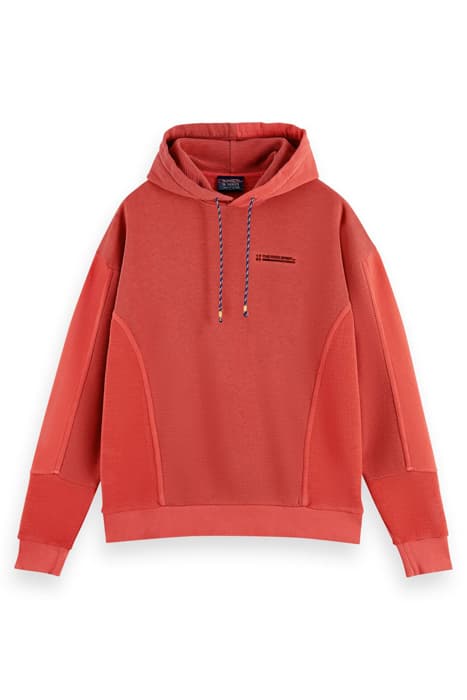 CUT & SEWN PANELLED FELPA HOODIE ROADY RED by Scotch & Soda