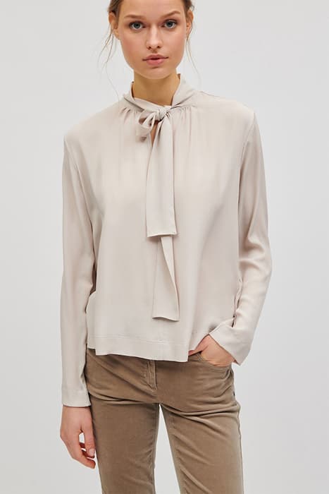 BLUSENSHIRT AUS SEIDEN-MIX IVORY by Luisa Cerano