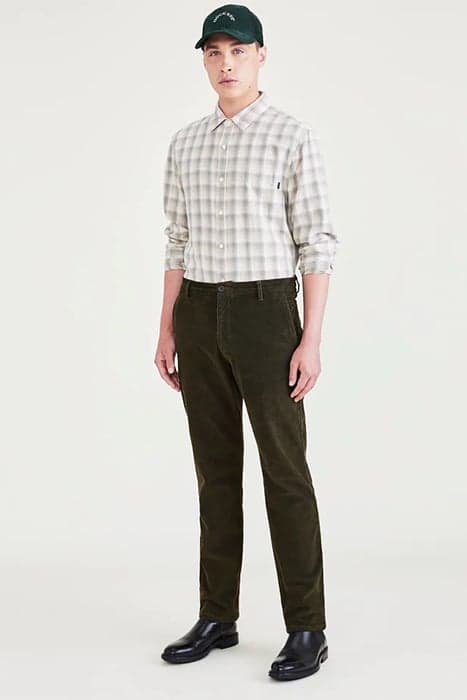 T2 ORIG CHINO SLIM GREENS FOREST NIGHT by Dockers