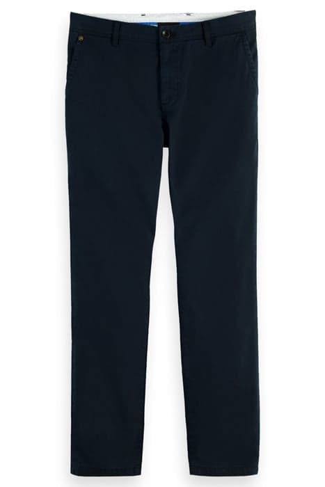 ESSENTIALS - STUART REGULAR SLIM-FIT CONTAINS ORGANIC COTTON by Scotch & Soda