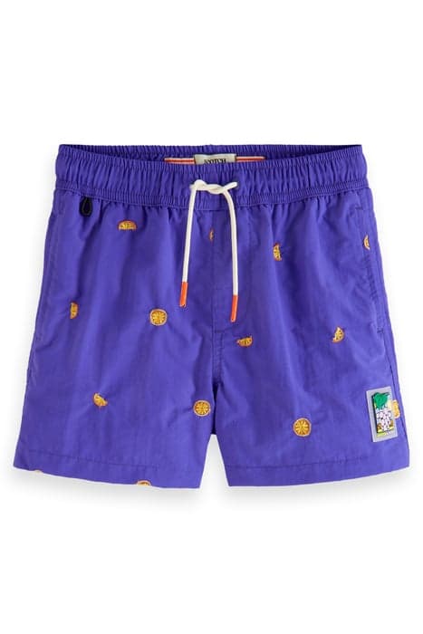 SHORT LENGTH - ALL-OVER EMBROIDERED SWIM SHORTS VIOLET by Scotch & Soda