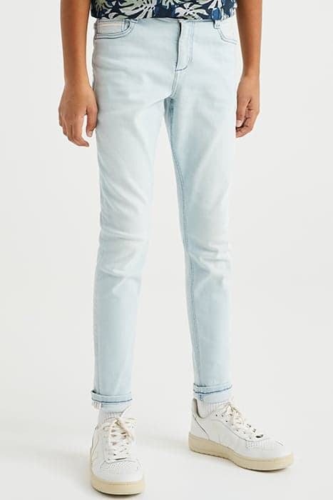 5-POCKET MID WAIST ICE BLUE by WE Fashion