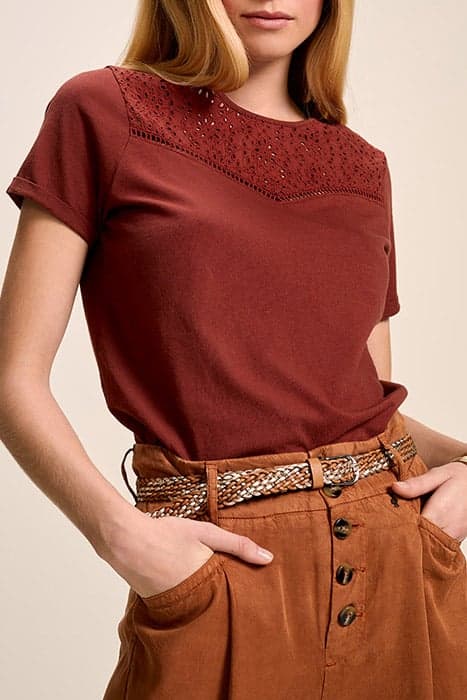 MINTH - MAHOGANY T-SHIRT WITH EMBROIDERED YOKE by ONE STEP