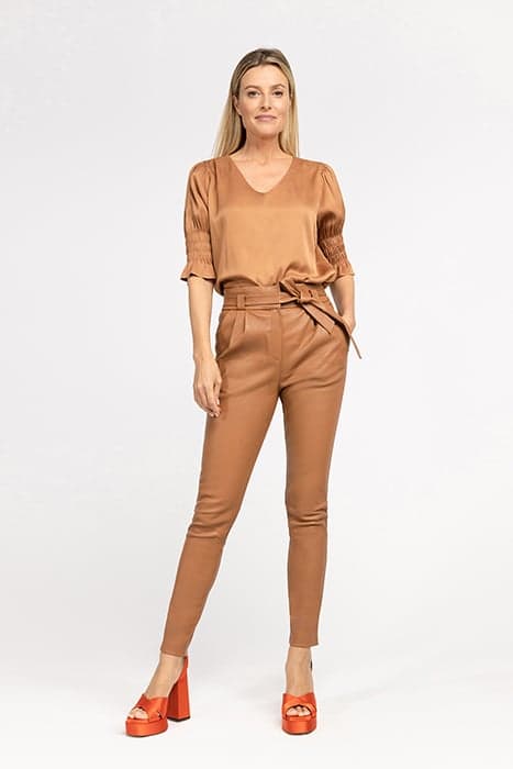 PAULA STRETCH LEATHER SPICY COGNAC by Ibana