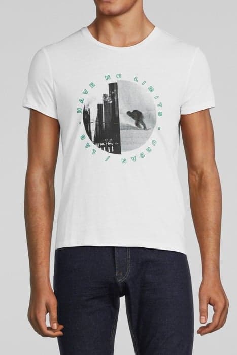 WHITE BUILDINGS IMAGE DRY FAST T-SHIRT WHITE by IKKS