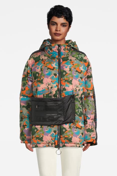 WOMEN‘S OVERSIZE PRINTED CAMOU LOGO FABRIC DOWN JACKET CAMOU by Marcell von Berlin