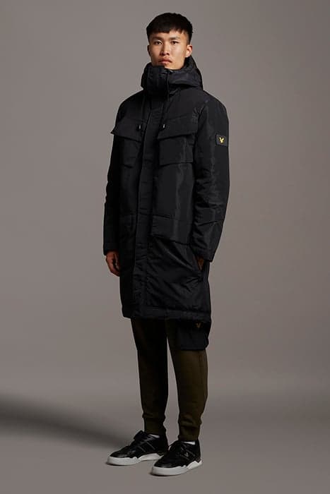 LONGLINE DUAL POCKET PARKA JET BLACK by Lyle & Scott