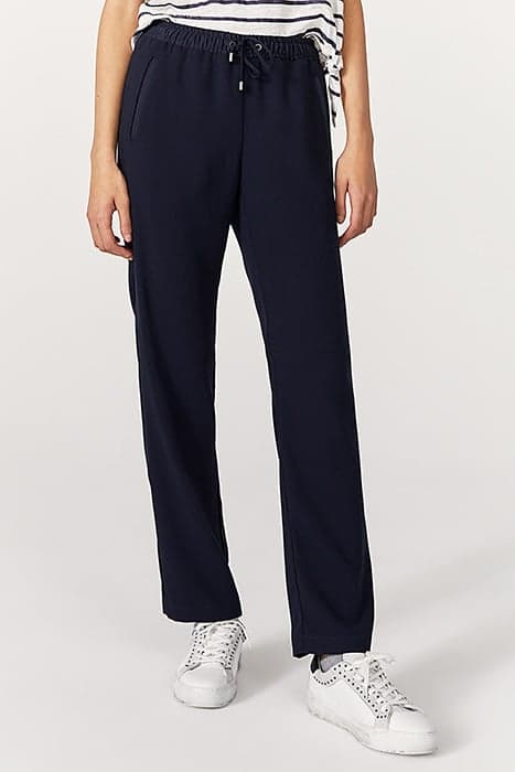 Pantalon droit en crèpe bleu marine détail bande noire femme by IKKS