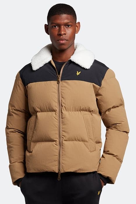 BORG COLLAR PUFFER CAMEL BRONZE by Lyle & Scott