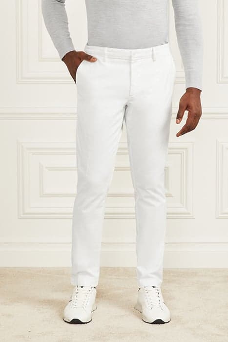 HUGH EASY CHINO SPIRIT WHITE by Marciano by Guess