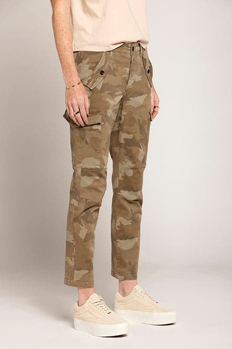 THE BAYONETTE SLIM CARGO SAGE CAMO by Current/Elliott