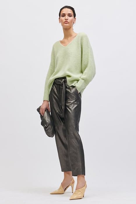 TAPERED-PANTS IN LEDER-OPTIK BLUISH GREY by Luisa Cerano