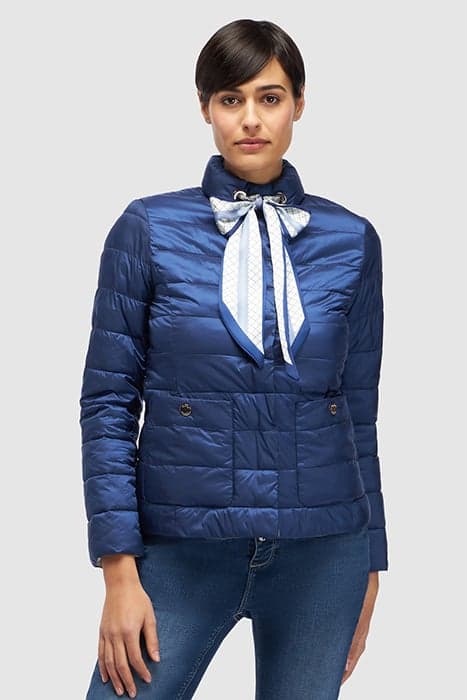 LIGHTWEIGHT DOWN JACKET WITH SCARF BLUE by Oltre