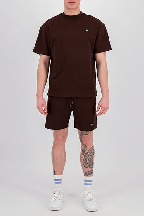 ESSENTIAL TEE BROWN by Black Bananas