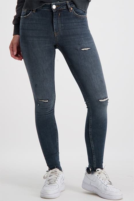 ELIF SKINNY DIRTY USED by Cars Jeans