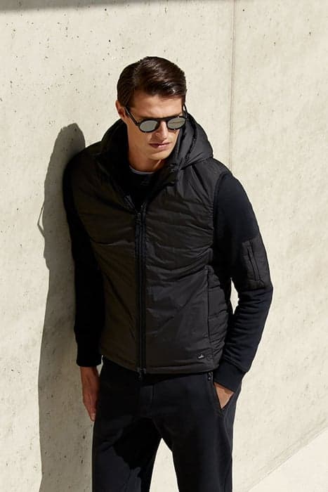 HEDLEY | PADDED COMMUTER VEST MATT BLACK by WAHTS