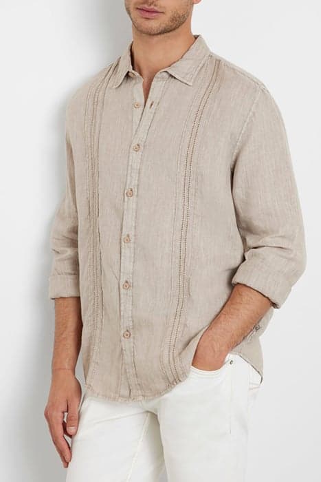 LS ISLAND LINEN EMBRO SHIRT NEUTRAL SAND MULTI by GUESS ECO