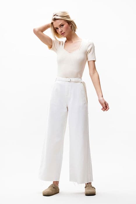 CROPPED STRAIGHT LEG JEANS OFF WHITE by Catwalk Junkie