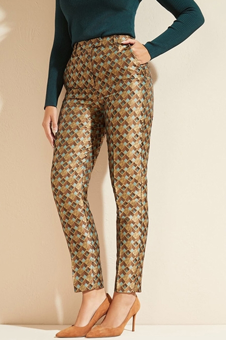 GENESIS CHINO GEOMETRIC LOGO COMBO 1