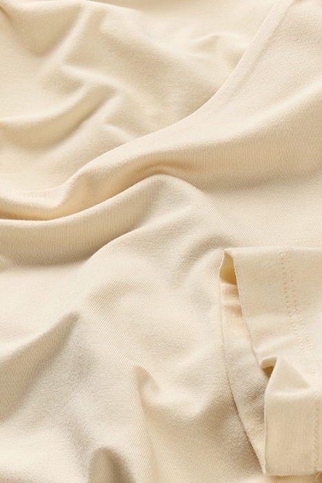 BASIC LONGSLEEVE ALMOND WHITE 2