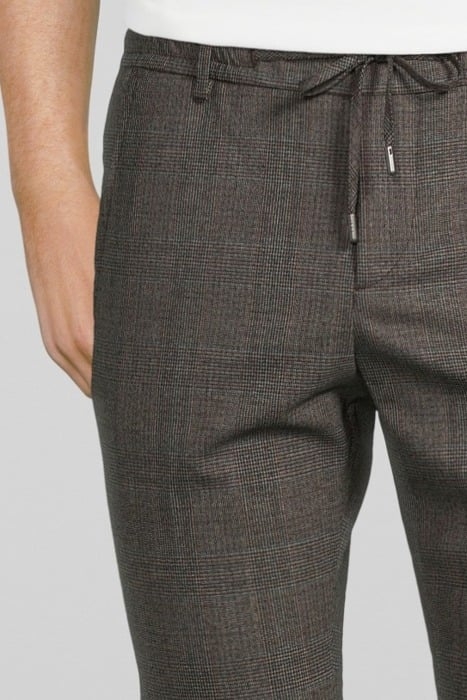 GREY PRINCE OF WALES MOTIF TRAVEL SUIT JOGGERS GREY 4