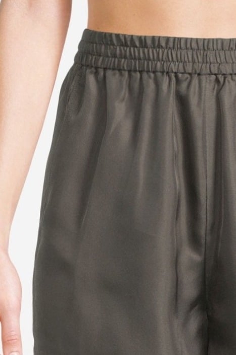 MADELYN SHORT GREEN GREY 4