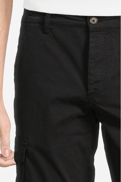 WEMBLEY CARGO SHORT JET BLACK 4