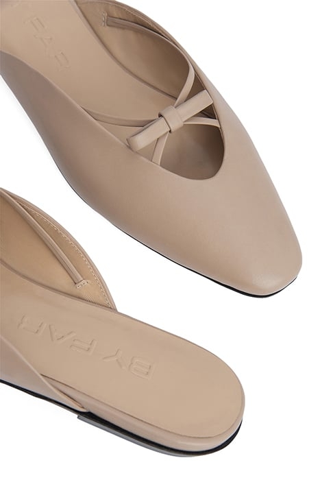 FINN TAUPE NAPPA LEATHER 7