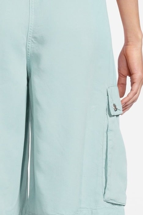 BERMUDA SHORTS IN GARMENT-DYED LYOCELL BLUE 5