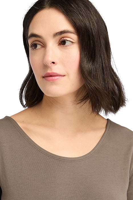 LONG-SLEEVE SLIM FIT TEE CHOCOLATE CHIP 5