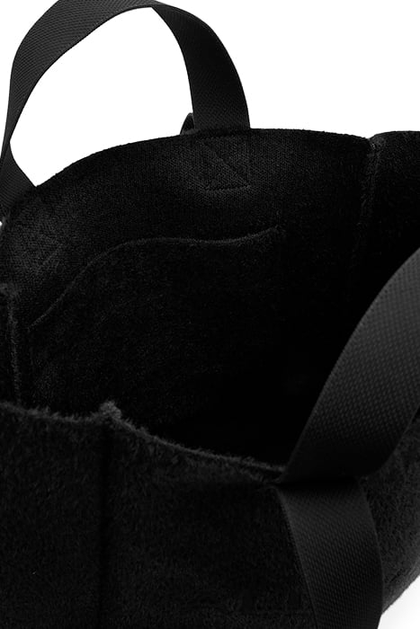 IZZY FUZZY TOTE BLACK/BLACK 5