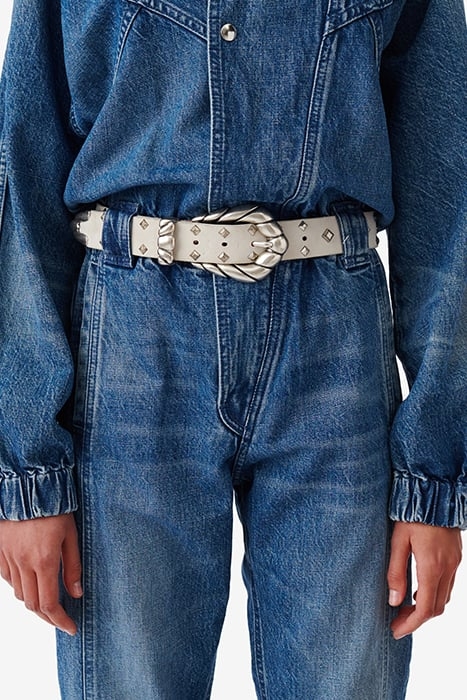 EMBELLA STUDS WHITE STUDS 2